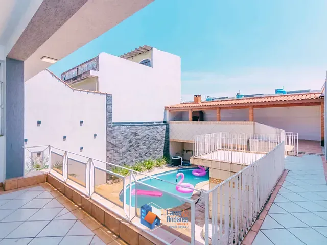 Casa com 300m² 3 quartos e 5 banheiros, à venda, no bairro Vila Lúcia em São Paulo