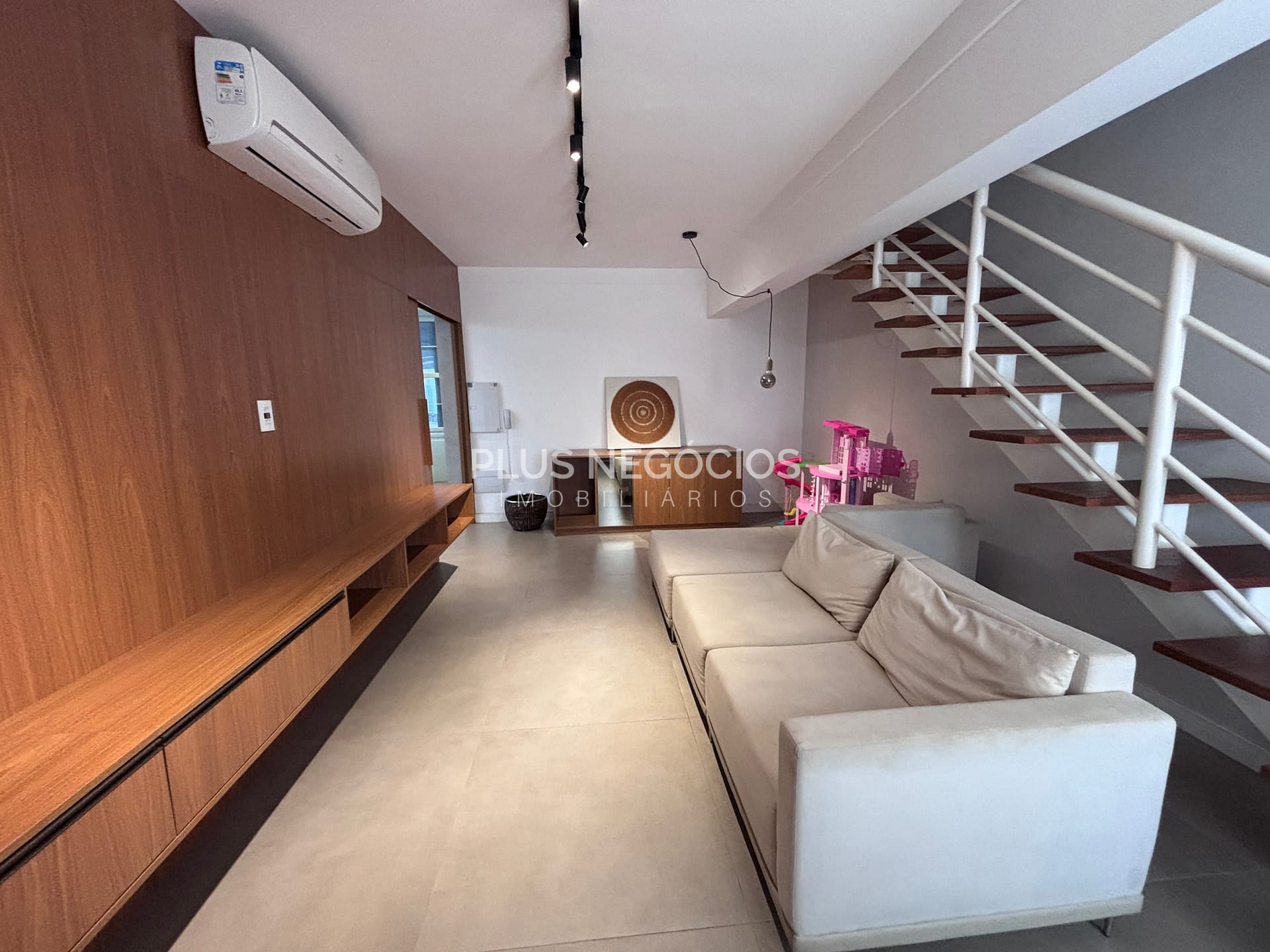 Casa à venda com 3 quartos, 155m² - Foto 3