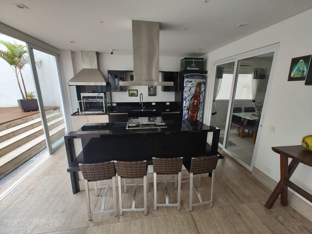 Casa com 740m² 4 quartos e 9 banheiros, à venda, no bairro Adalgisa em Osasco