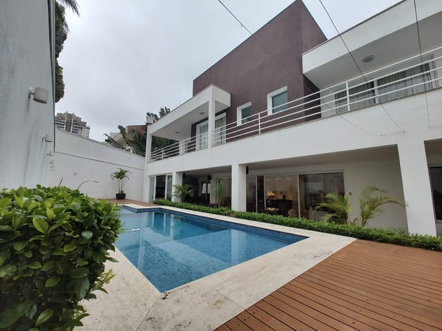 Casa com 740m² 4 quartos e 9 banheiros, à venda, no bairro Adalgisa em Osasco