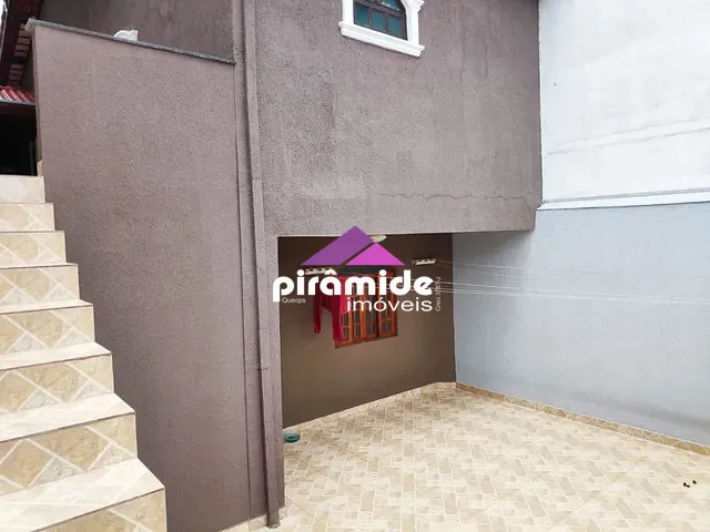 Casa com 175m² 3 quartos e 1 banheiro, à venda, no bairro Loteamento Villa Branca em Jacareí