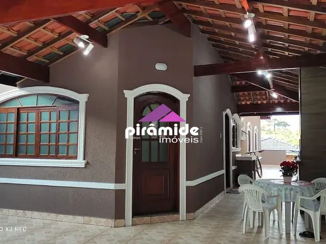 Casa com 175m² 3 quartos e 1 banheiro, à venda, no bairro Loteamento Villa Branca em Jacareí
