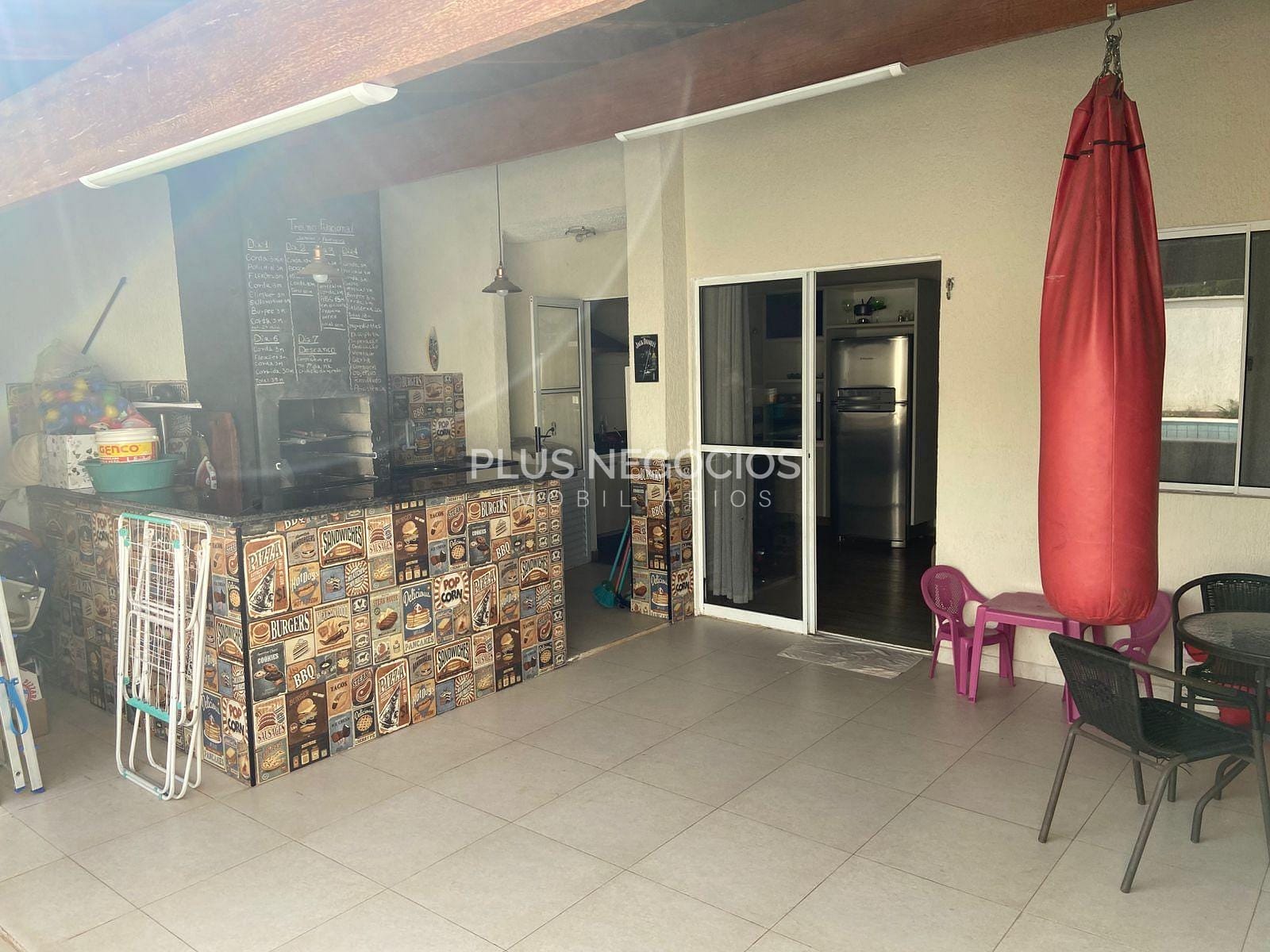 Casa à venda com 2 quartos, 100m² - Foto 5