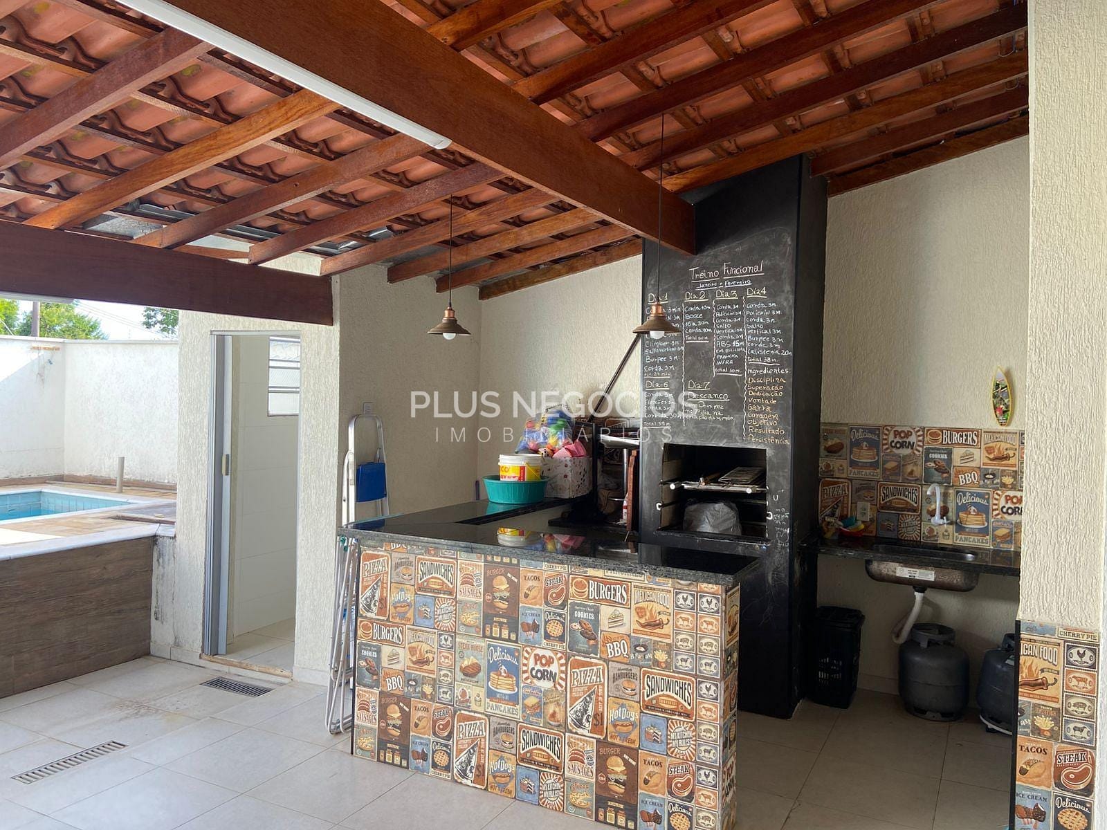 Casa à venda com 2 quartos, 100m² - Foto 7