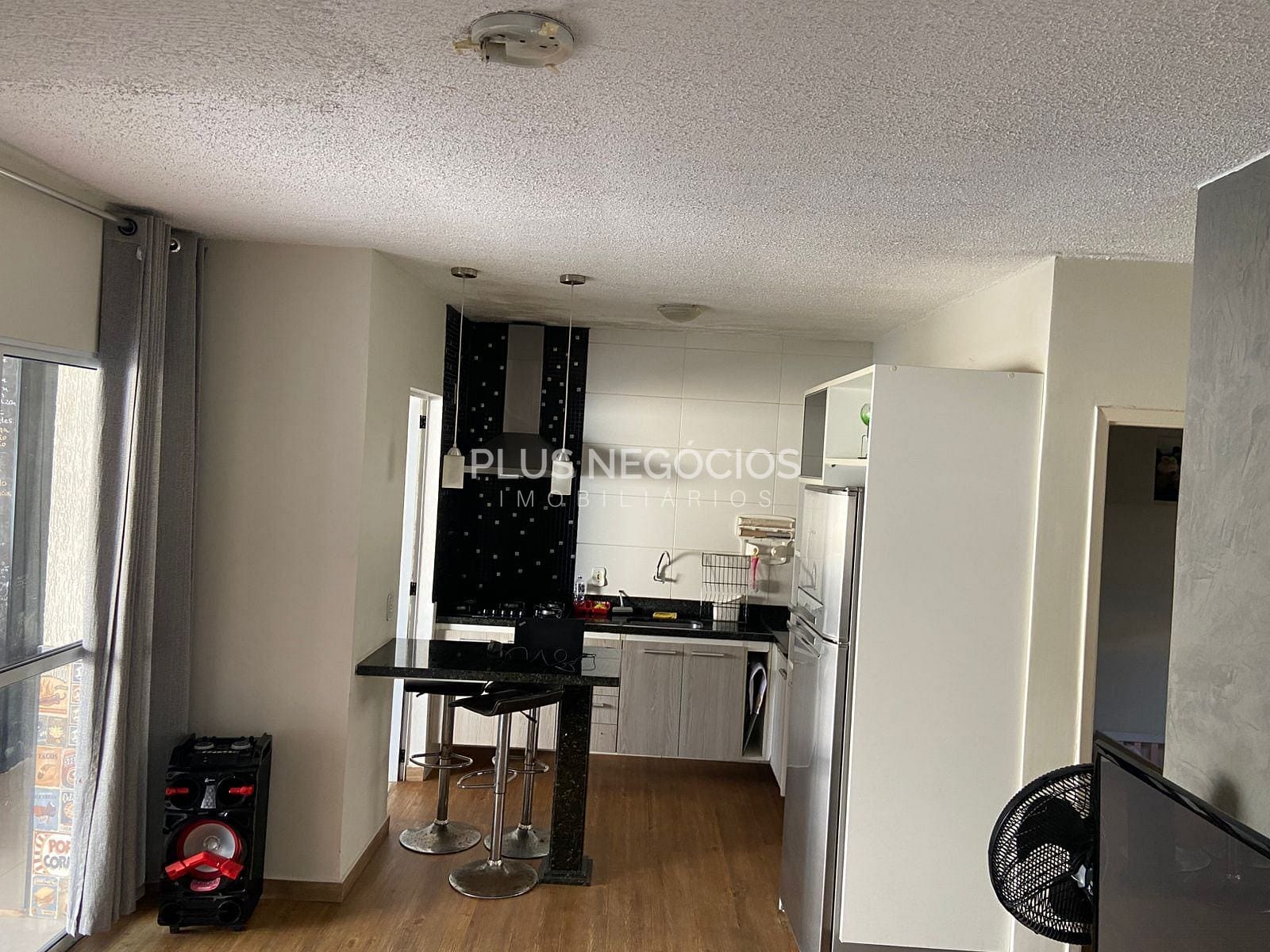 Casa à venda com 2 quartos, 100m² - Foto 3