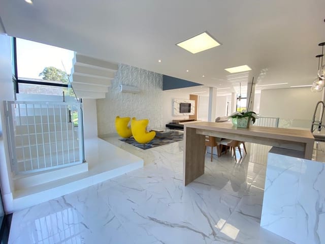 Casa com 450m² 3 quartos e 6 banheiros, à venda, no bairro Colinas de Parnaíba I em Santana de Parnaíba