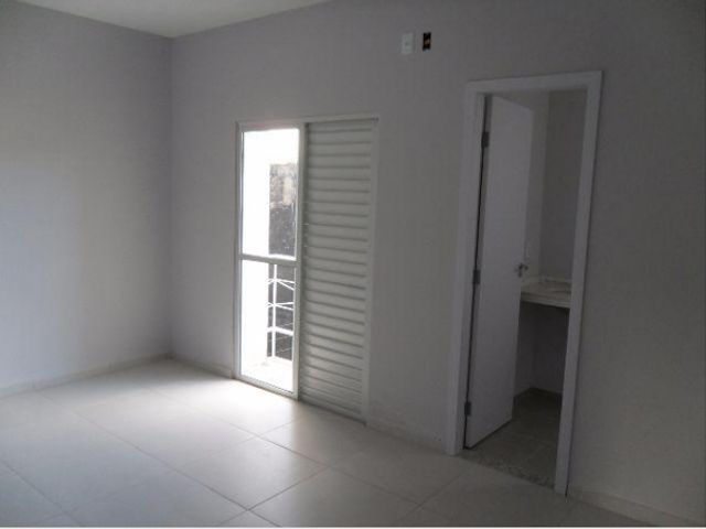 Casa com 133m² 3 quartos e 3 banheiros, à venda, no bairro Residencial Mombaça em Pindamonhangaba