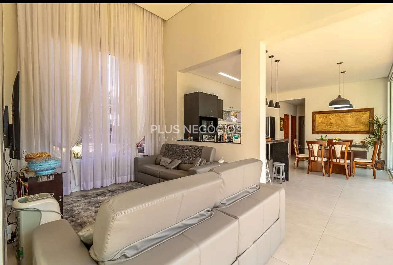Casa à venda com 3 quartos, 285m² - Foto 4