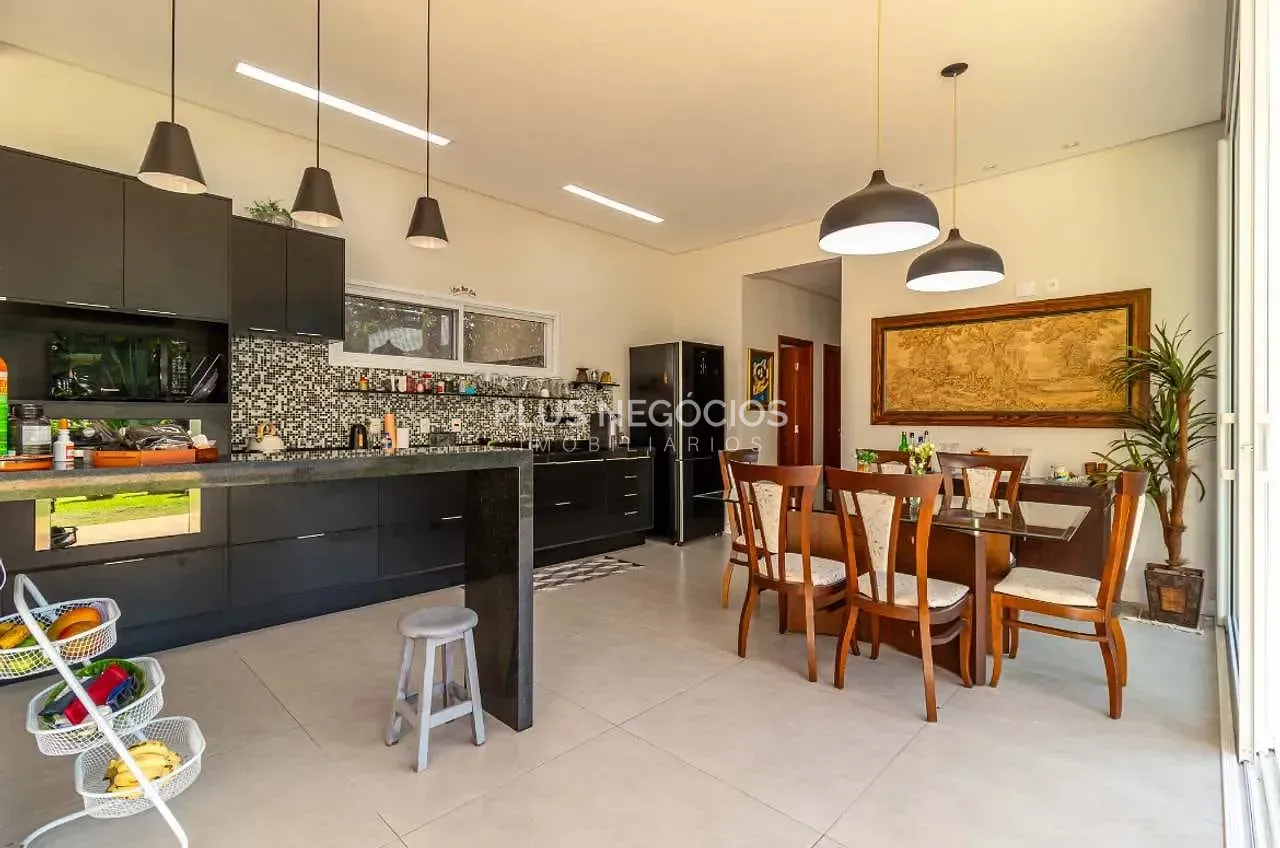 Casa, 3 quartos, 285 m² - Foto 3