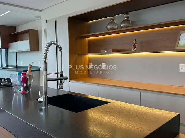 Casa com 525m² 5 quartos e 6 banheiros, à venda, no bairro Alphaville Nova Esplanada em Votorantim