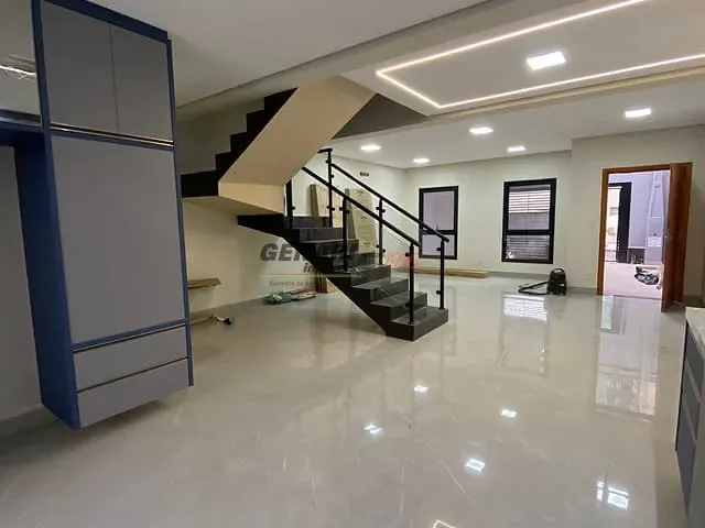 Sobrado com 130m² 3 quartos e 3 banheiros, à venda, no bairro Jardim Pau Preto em Indaiatuba