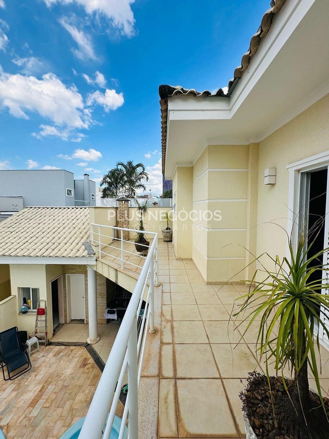 Casa à venda com 3 quartos, 234m² - Foto 14