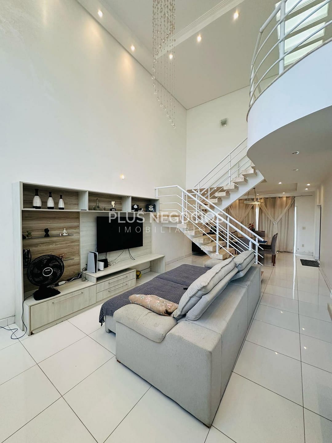 Casa à venda com 3 quartos, 234m² - Foto 3