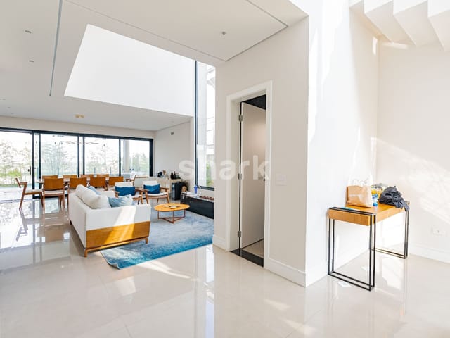 Casa com 443m² 4 quartos e 6 banheiros, à venda, no bairro Alphaville em Santana de Parnaíba