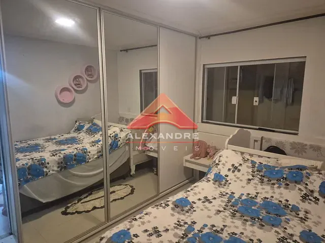 Casa com 143m² 2 quartos e 2 banheiros, à venda, no bairro Vila Tesouro em São José dos Campos