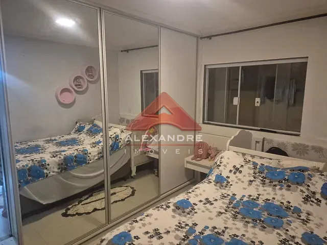 Casa com 143m² 2 quartos e 2 banheiros, à venda, no bairro Vila Tesouro em São José dos Campos