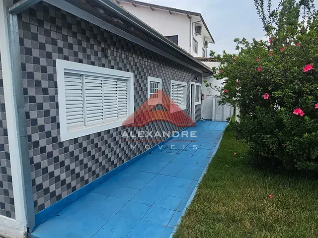 Casa 3 quartos e 3 banheiros, à venda, no bairro Jardim Ismênia em São José dos Campos