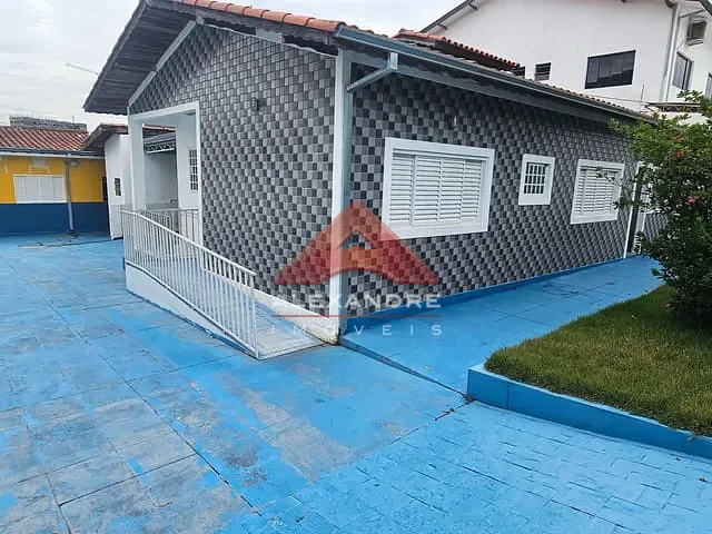 Casa 3 quartos e 3 banheiros, à venda, no bairro Jardim Ismênia em São José dos Campos