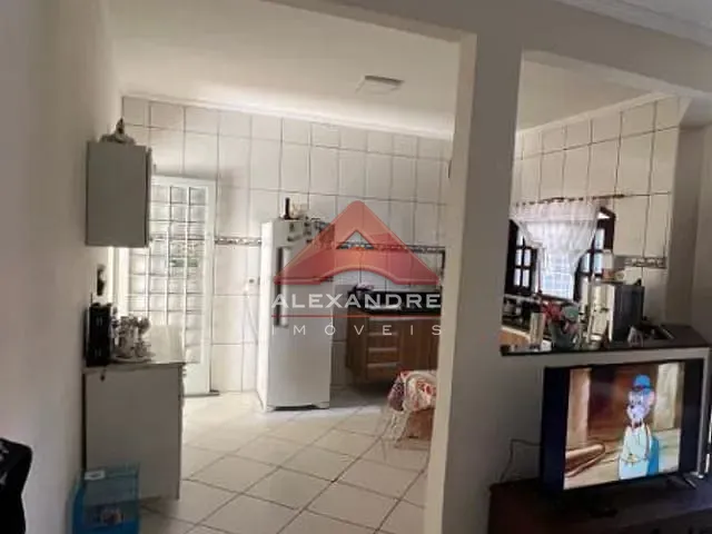 Casa com 140m² 2 quartos e 2 banheiros, à venda, no bairro Residencial Santa Paula em Jacareí