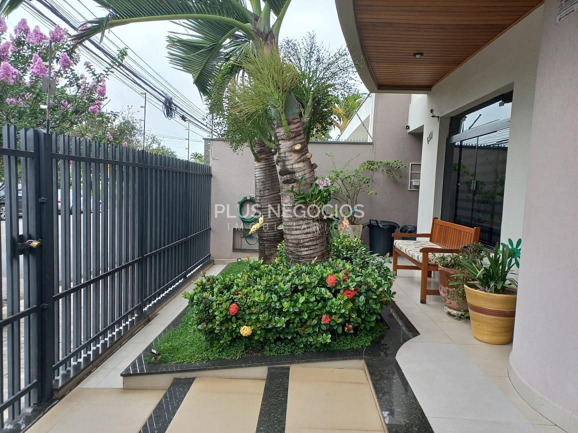 Casa para alugar com 4 quartos, 352m² - Foto 2
