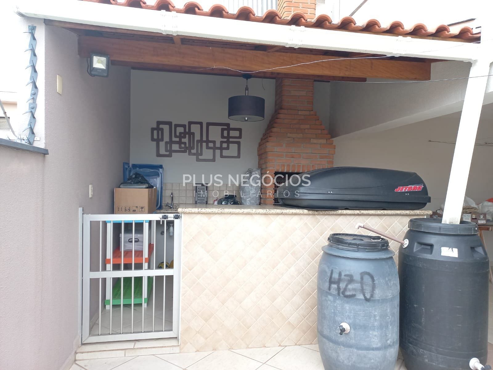 Casa para alugar com 4 quartos, 352m² - Foto 16