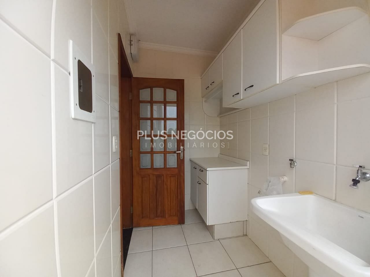 Casa para alugar com 4 quartos, 352m² - Foto 20