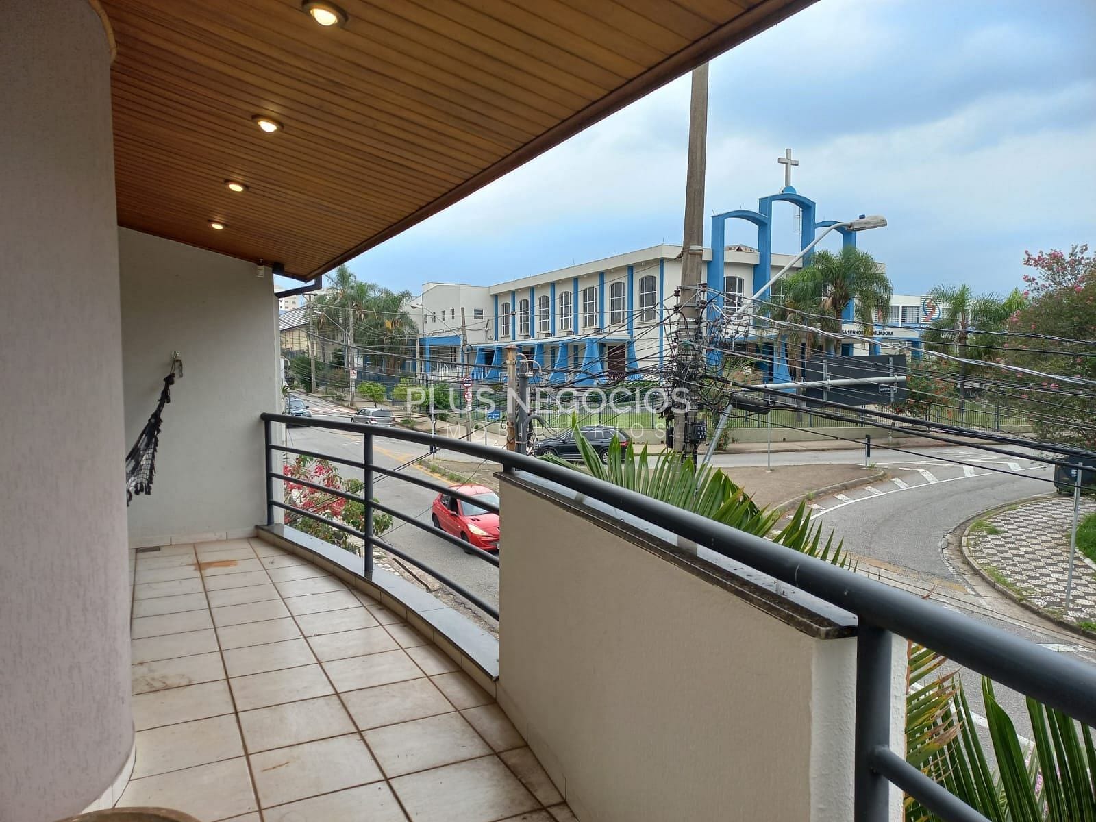 Casa para alugar com 4 quartos, 352m² - Foto 26