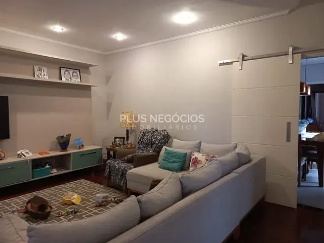 Casa com 352m² 4 quartos e 4 banheiros, para alugar, no bairro Vila Independência em Sorocaba