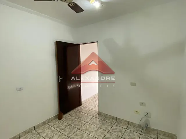 Casa com 150m² 3 quartos e 11 banheiros, à venda, no bairro Jardim Ismênia em São José dos Campos