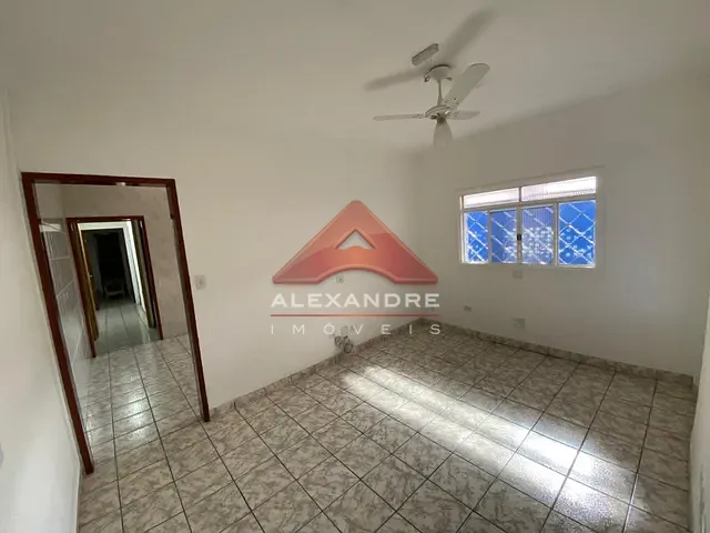 Casa com 150m² 3 quartos e 11 banheiros, à venda, no bairro Jardim Ismênia em São José dos Campos