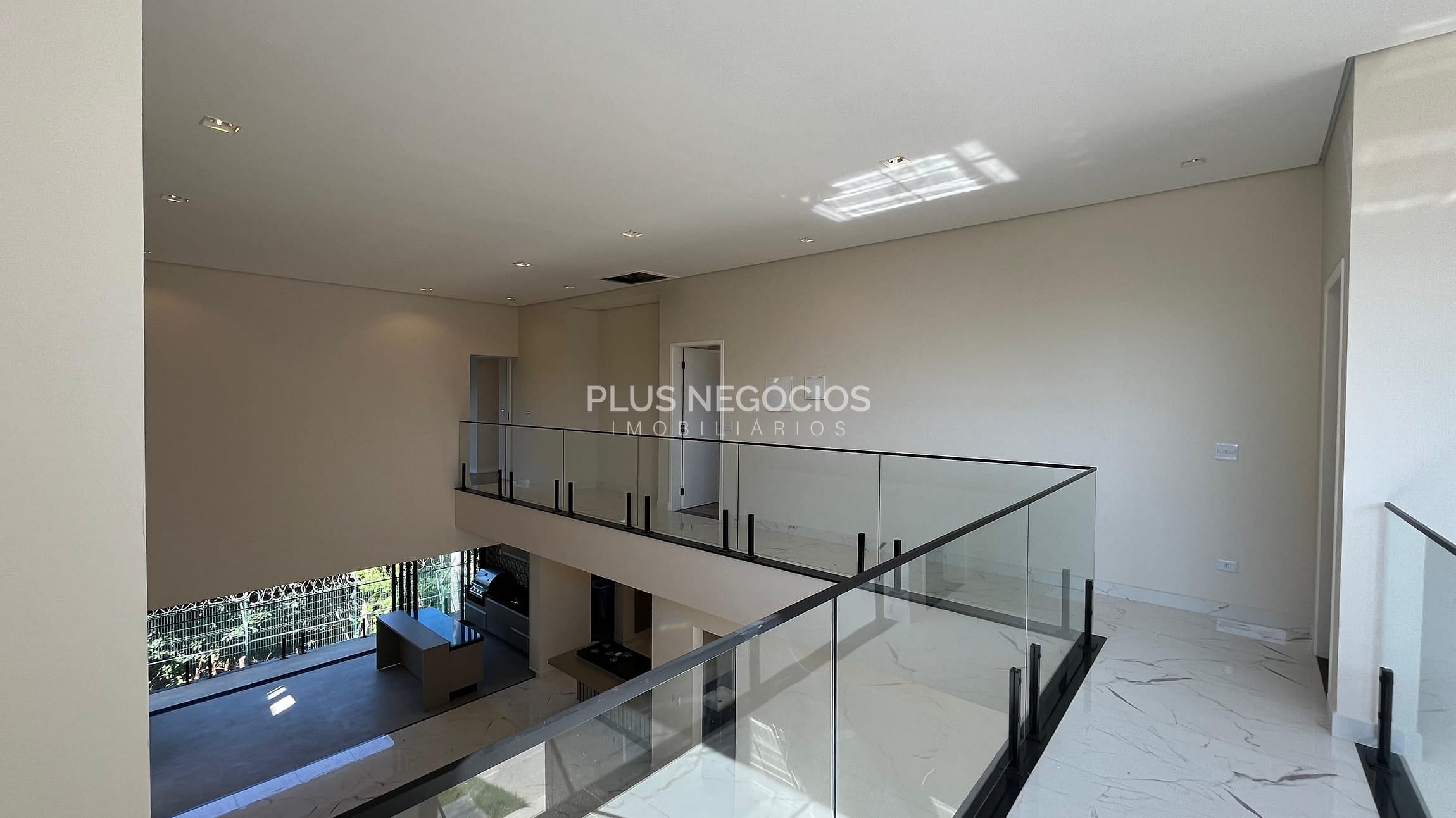 Casa à venda com 4 quartos, 306m² - Foto 13