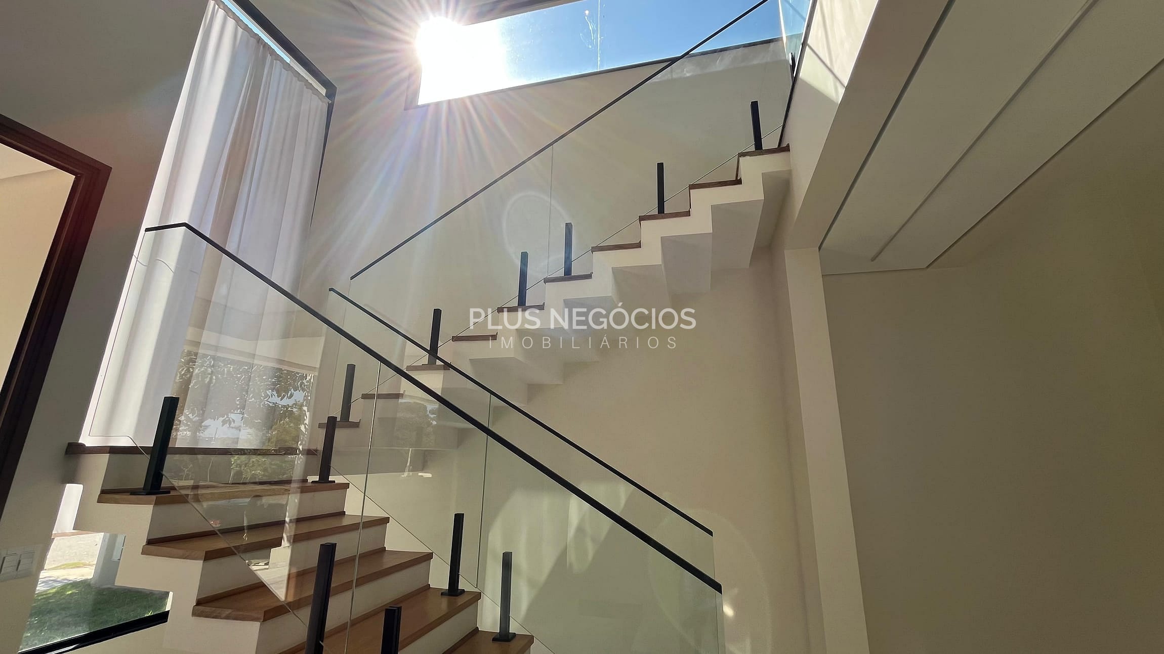 Casa à venda com 4 quartos, 306m² - Foto 12