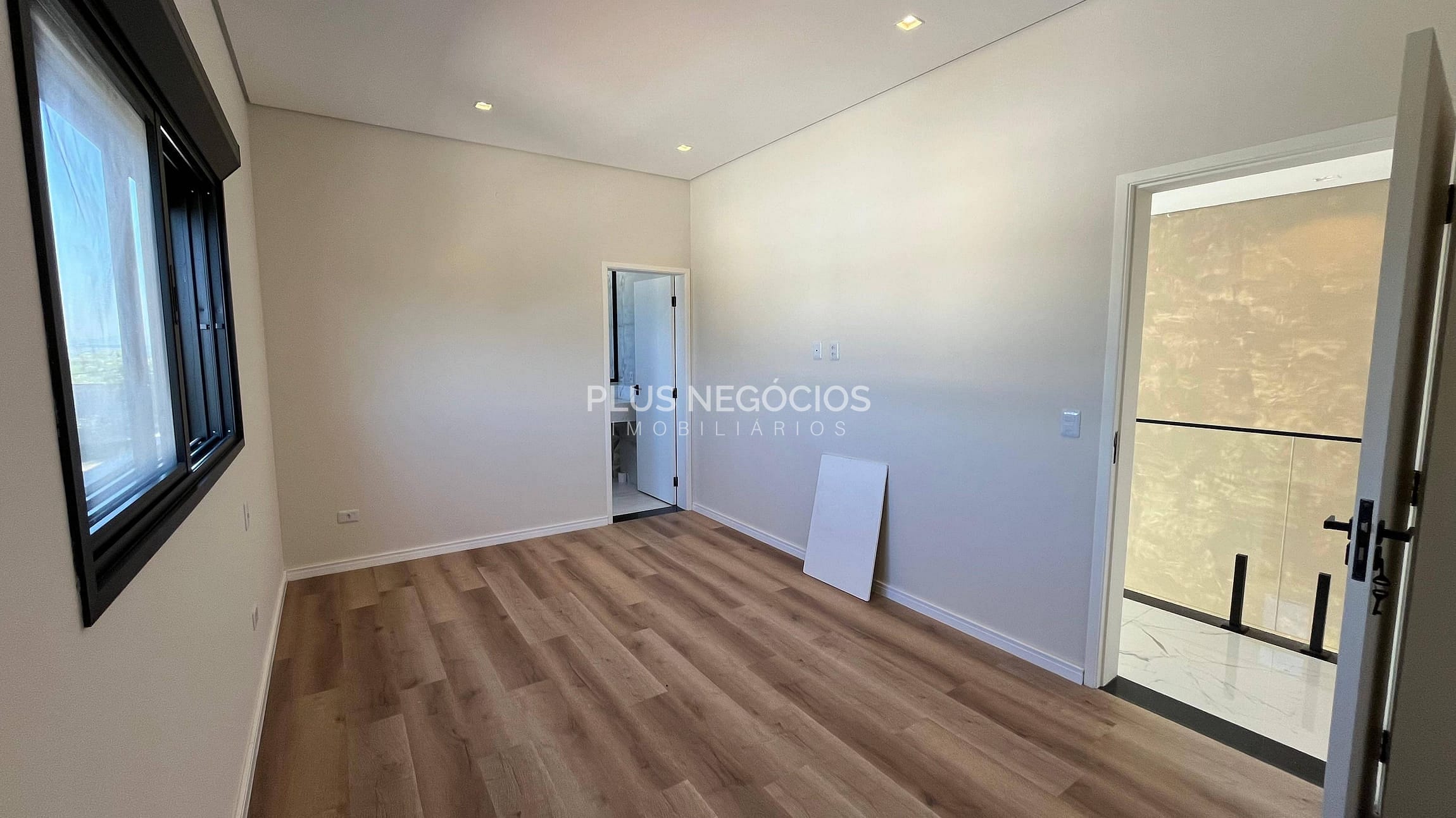 Casa à venda com 4 quartos, 306m² - Foto 19