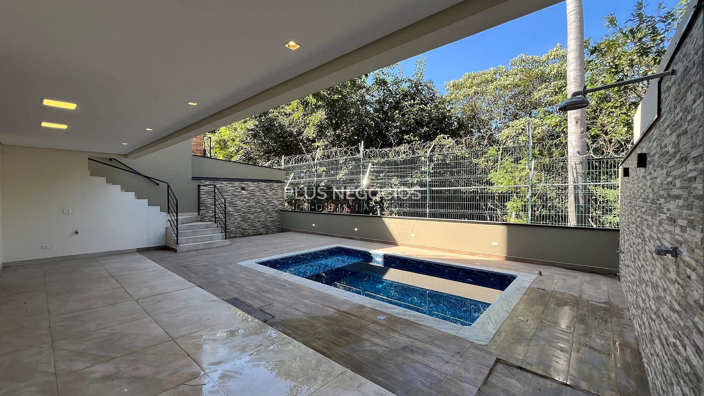 Casa à venda com 4 quartos, 306m² - Foto 10