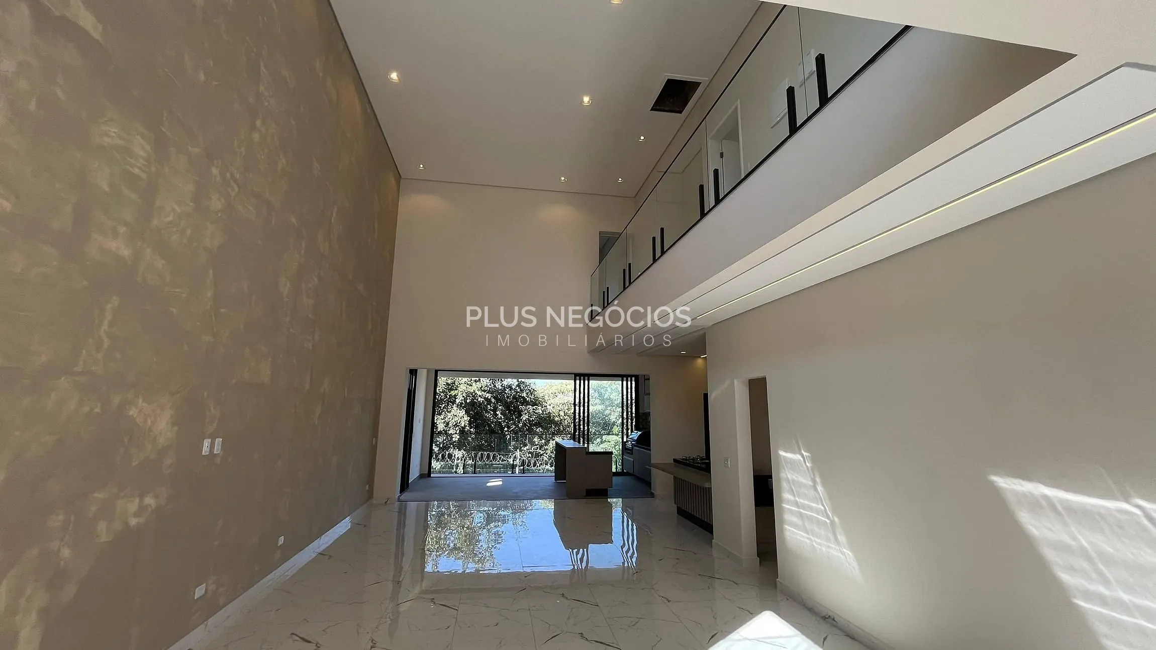 Casa, 4 quartos, 306 m² - Foto 2