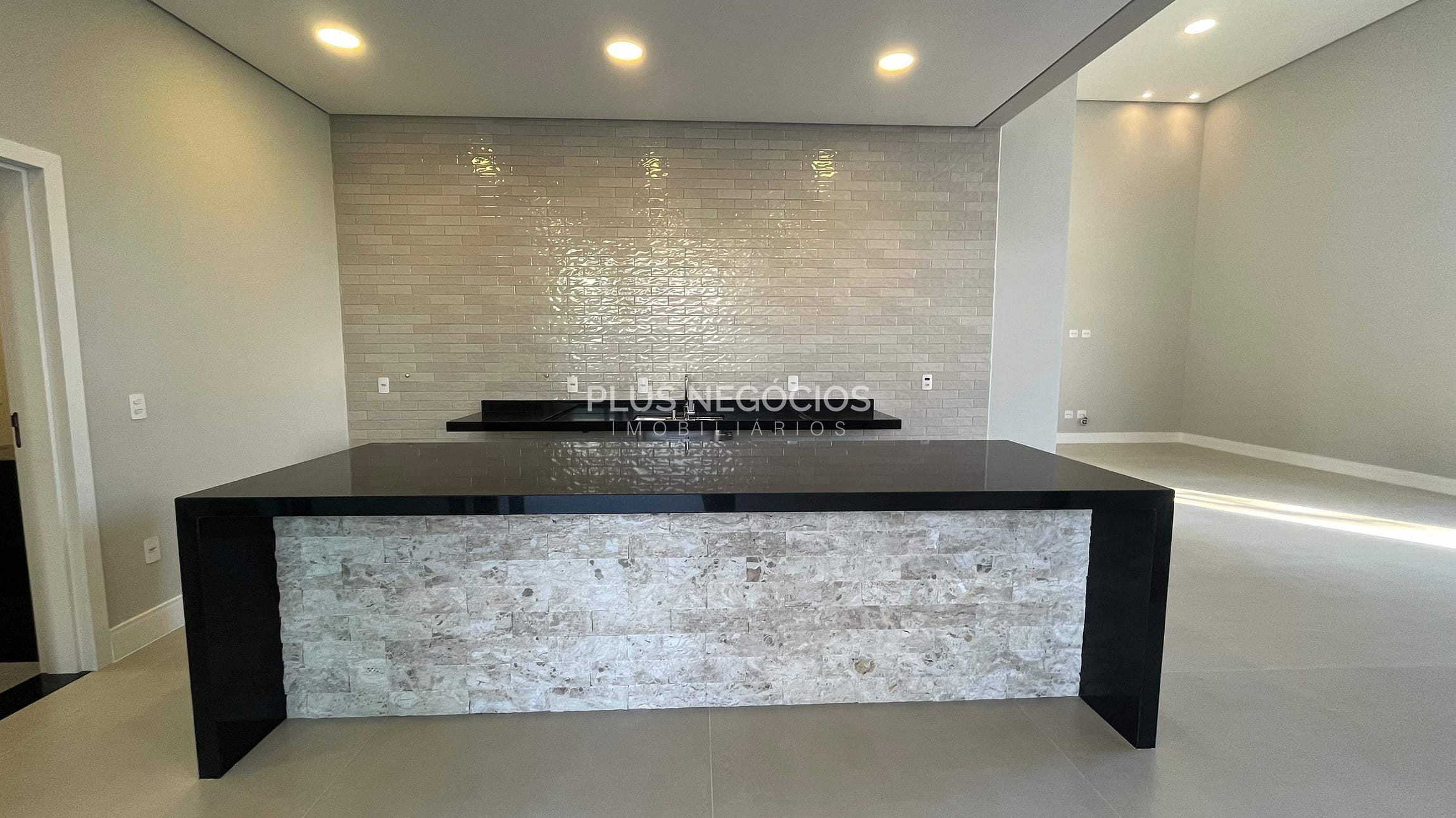 Casa à venda com 3 quartos, 225m² - Foto 8