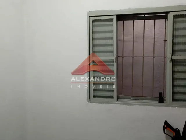 Casa 3 quartos e 1 banheiro, à venda, no bairro Conjunto Residencial Galo Branco em São José dos Campos