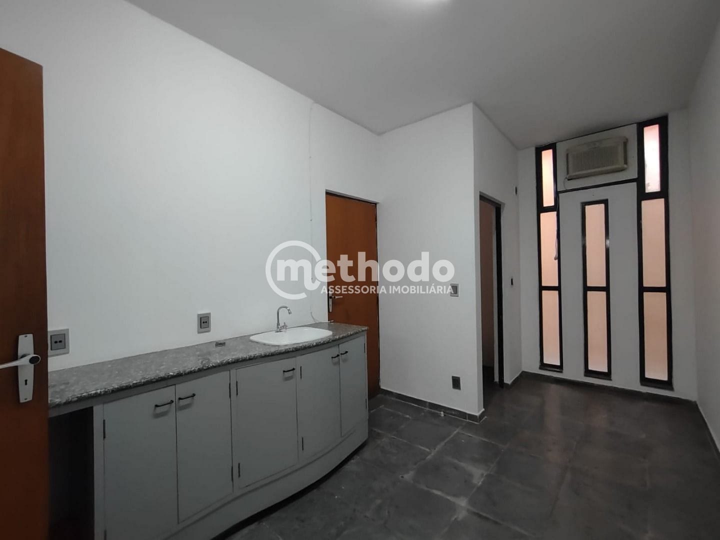 Casa, 1 quarto, 300 m² - Foto 6