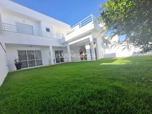 Casa 3 quartos e 5 banheiros, à venda, no bairro Chácaras Reunidas São Jorge em Sorocaba