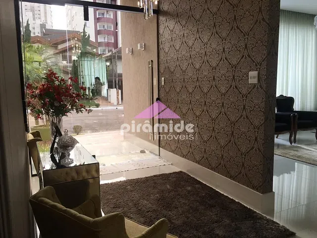 Casa com 642m² 4 quartos e 6 banheiros, à venda, no bairro Jardim Aquarius em São José dos Campos