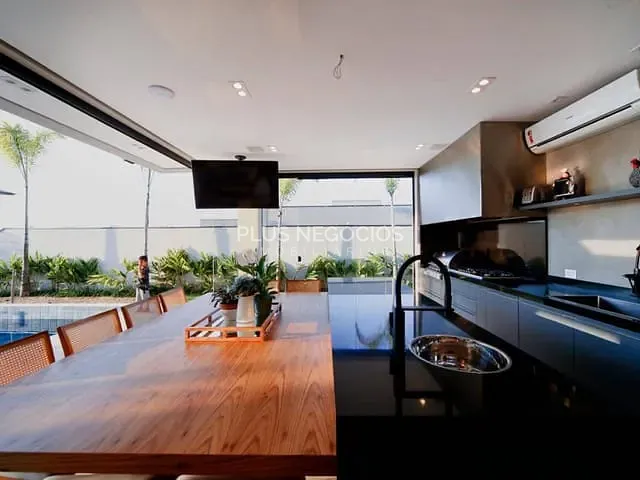 Casa com 513m² 4 quartos e 6 banheiros, à venda, no bairro Alphaville Nova Esplanada em Votorantim