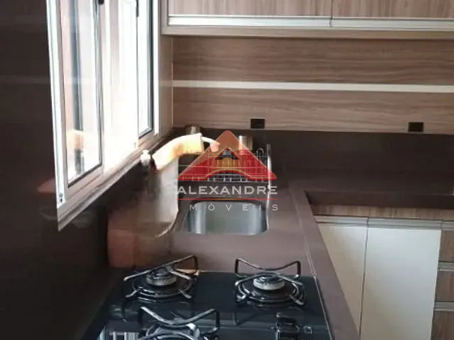 Casa 3 quartos e 1 banheiro, à venda, no bairro Jardim Ismênia em São José dos Campos