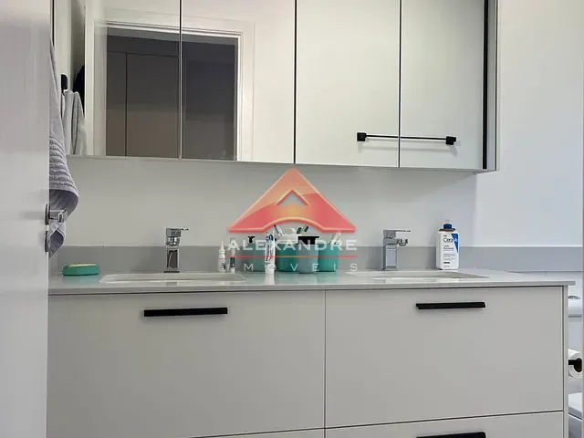 Casa com 250m² 3 quartos e 1 banheiro, à venda, no bairro Loteamento Floresta em São José dos Campos