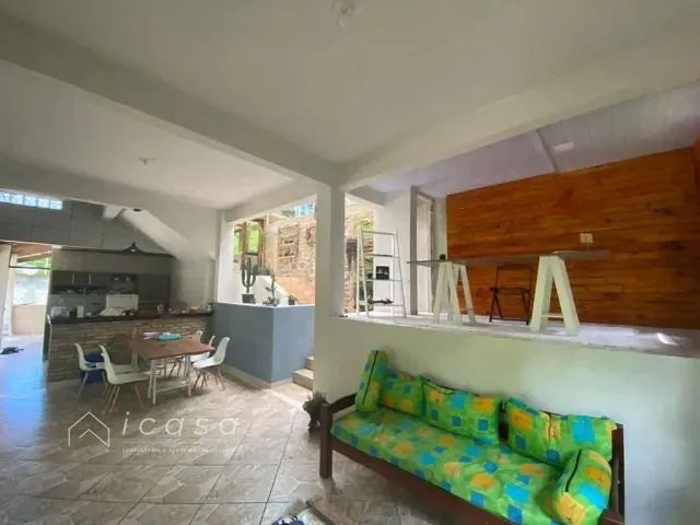 Casa com 1100m² 3 quartos e 2 banheiros, para alugar, no bairro Horto Florestal em Ubatuba