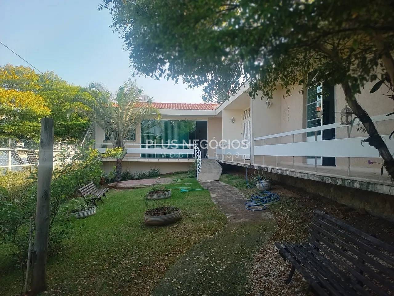Casa à venda e aluguel com 1 quarto, 559m² - Foto 3