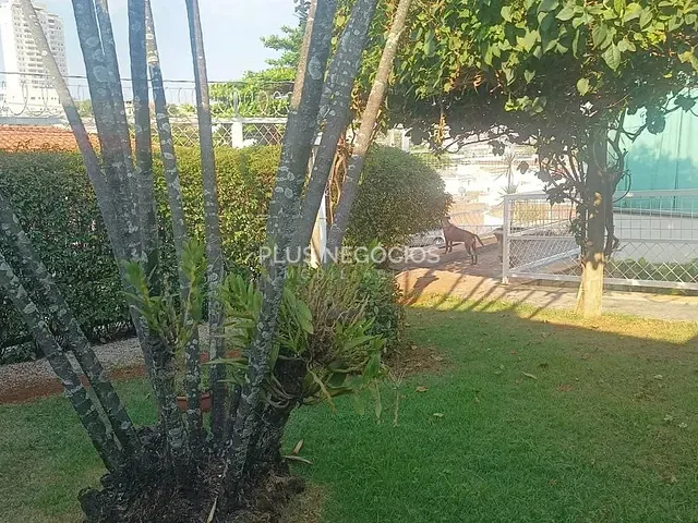 Casa com 750m², à venda ou para alugar, no bairro Vila Trujillo em Sorocaba