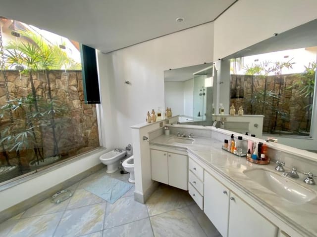 Casa com 900m² 4 quartos e 7 banheiros, à venda, no bairro Tamboré em Santana de Parnaíba