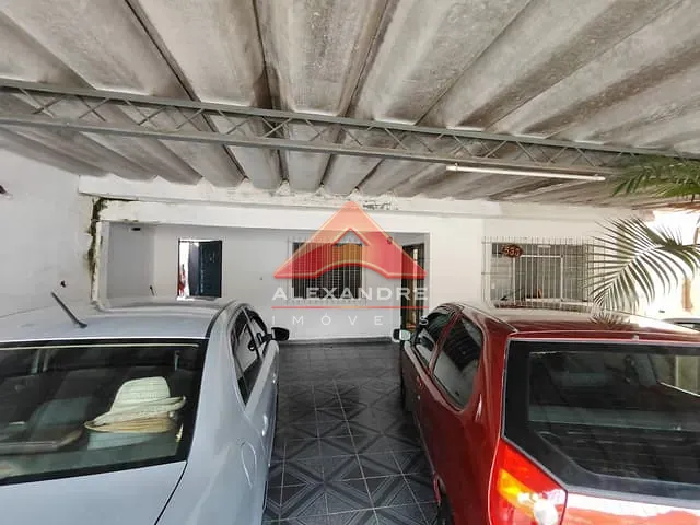 Casa com 250m² 5 quartos e 3 banheiros, à venda, no bairro Vila Ester em São José dos Campos