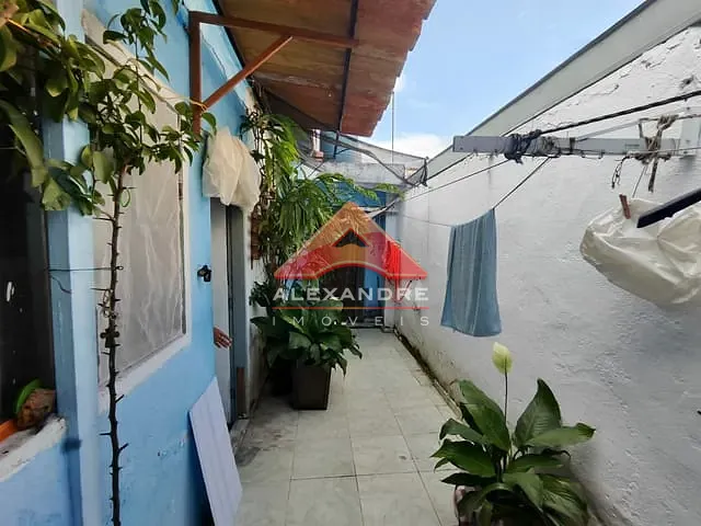 Casa com 250m² 5 quartos e 3 banheiros, à venda, no bairro Vila Ester em São José dos Campos