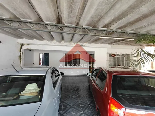 Casa com 250m² 5 quartos e 3 banheiros, à venda, no bairro Vila Ester em São José dos Campos